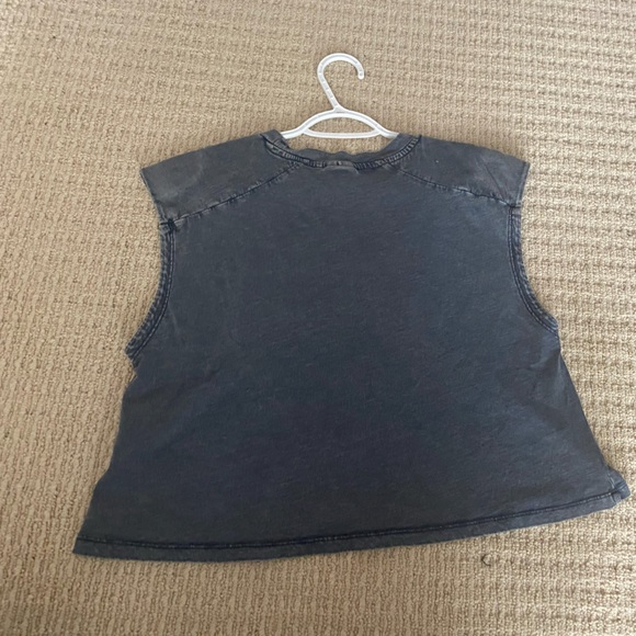 Cropped Muscle Tee - Picture 2 of 3